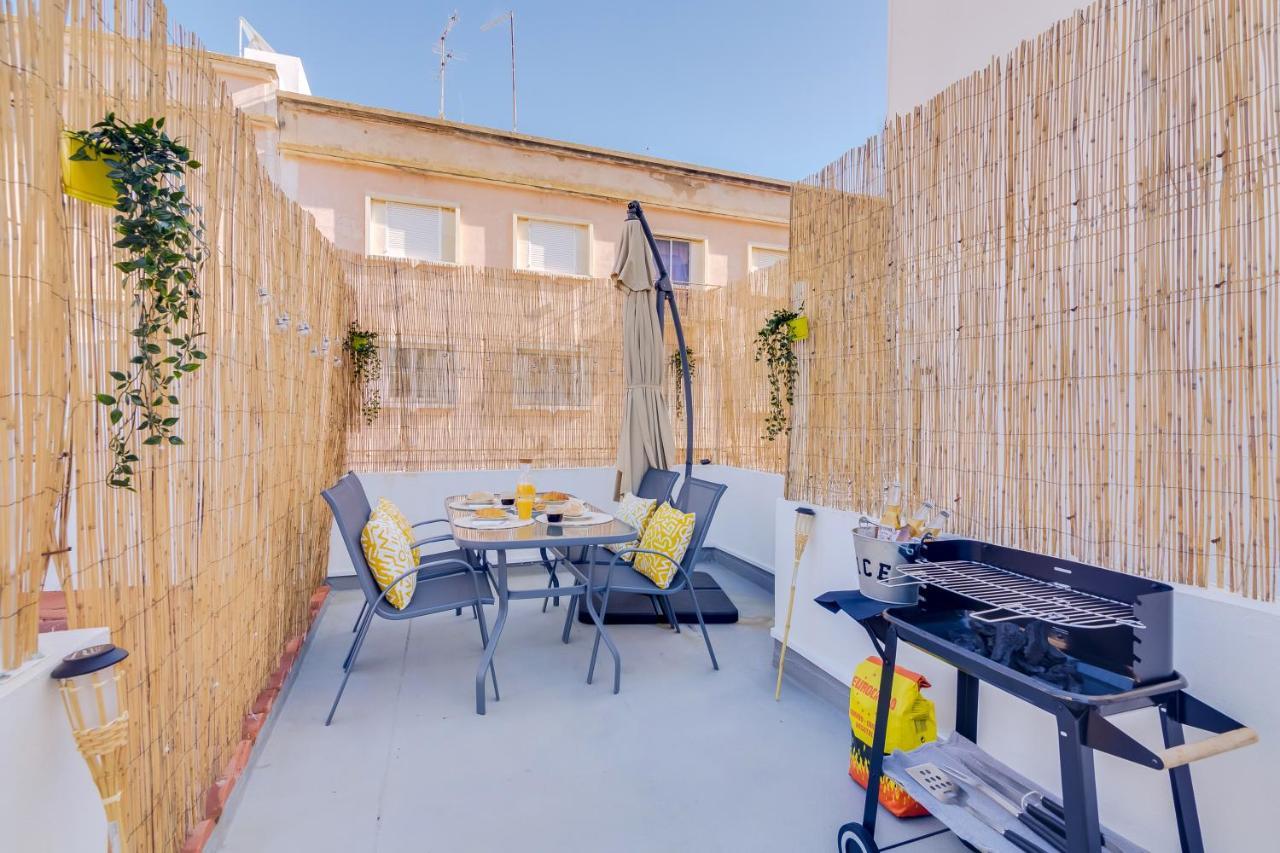 Faro: Casa Trevo Com Terraco Bbq Villa Bagian luar foto
